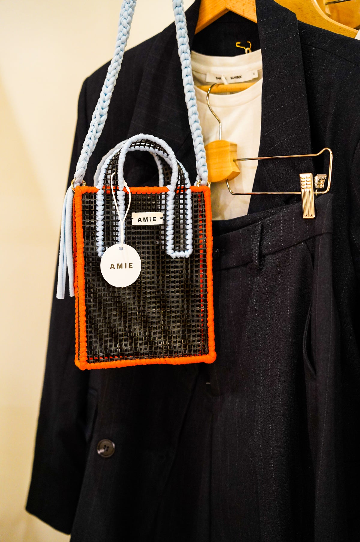 AMIE GRID SMALL