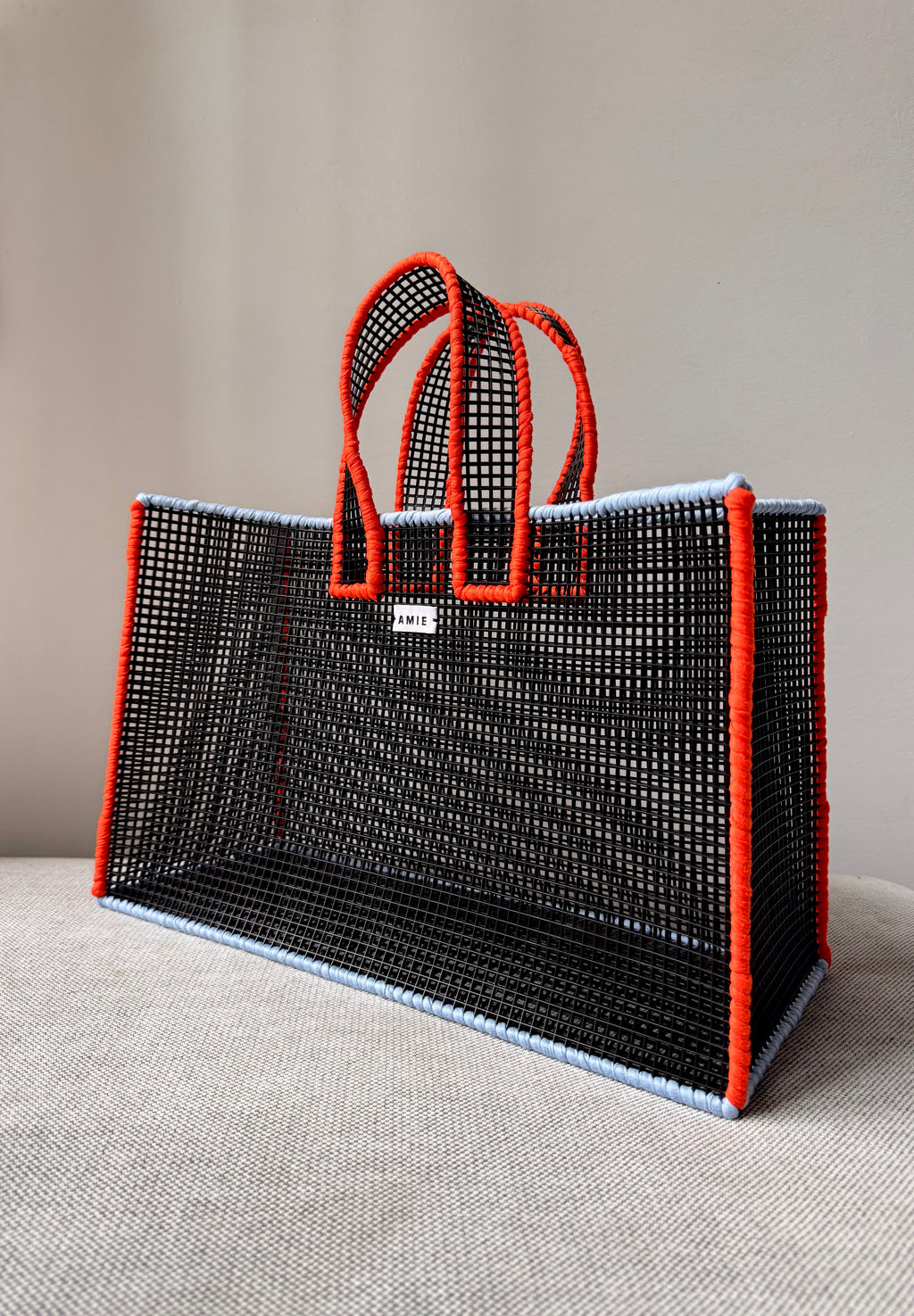 AMIE GRID BIG